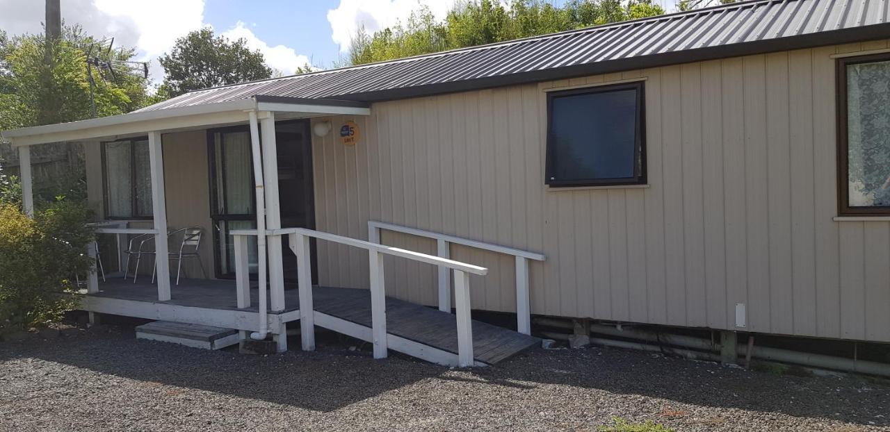 Matakohe Holiday Park Rum bild